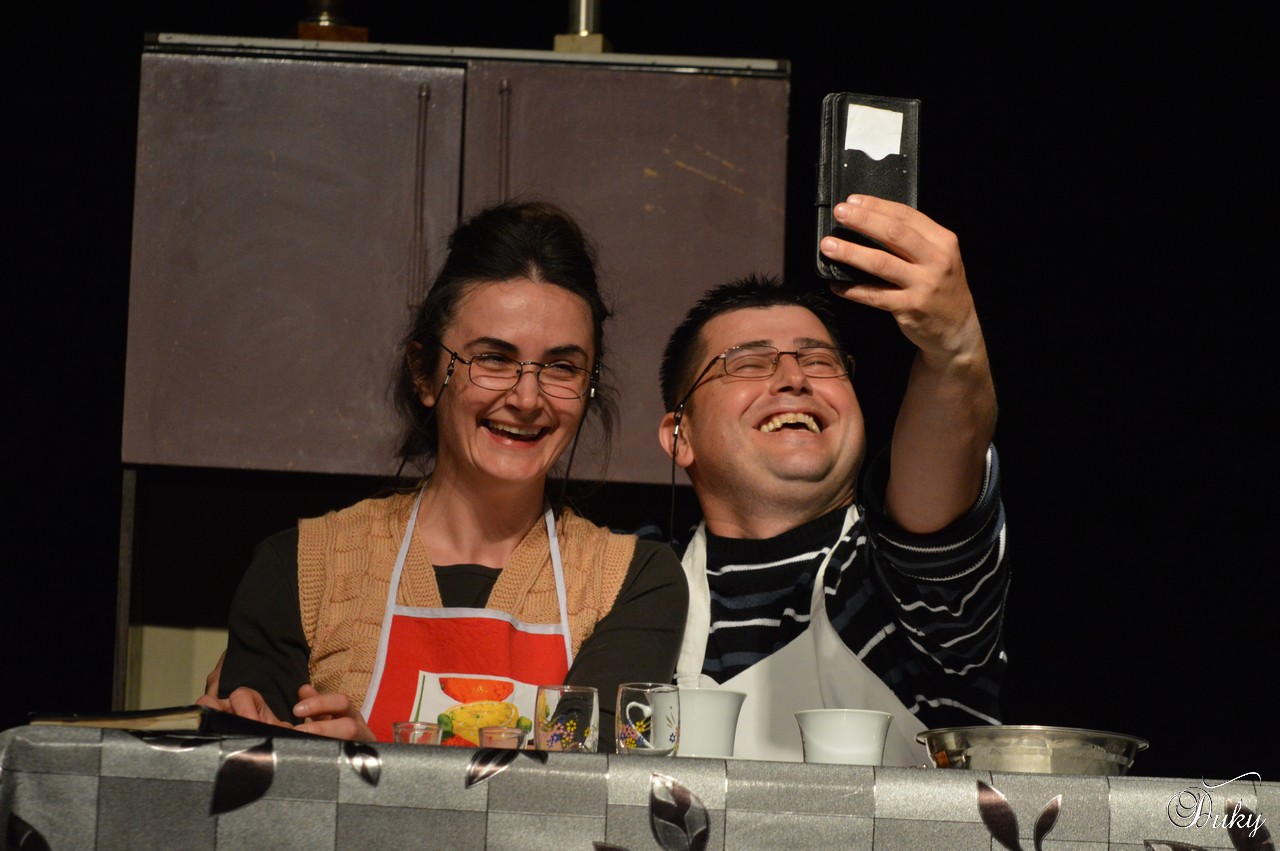 Mara a Jano pri spoločnom selfie (Iveta Pecníková a Rastislav Rybársky)