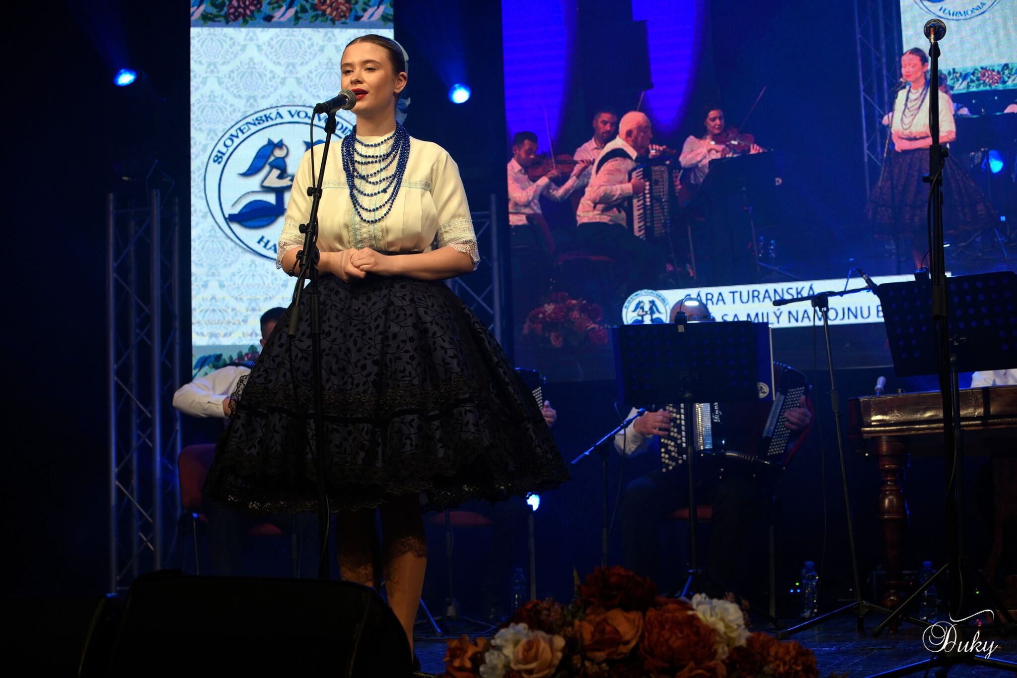 S&aacute;ra Turansk&aacute;
